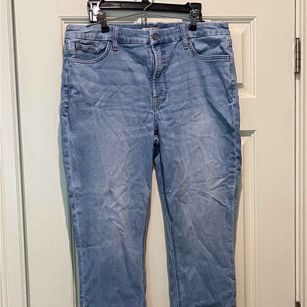 Jen7 Women's Light Blue Cropped Jeans